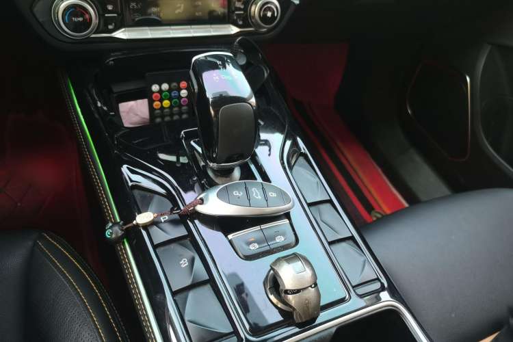 Used Bestune T77 2020 PRO 280 TID Automatic Luxury Model Gear Lever