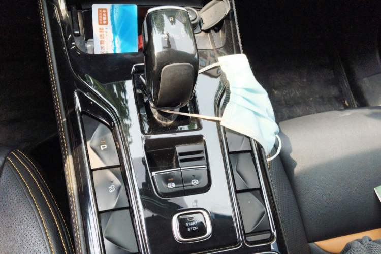 Used Bestune T77 2020 PRO 280 TID Automatic Luxury Model Gear Lever