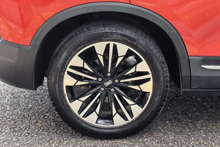 Used Bestune T77 2020 PRO 280 TID Automatic Luxury Model Right Rear Wheel Hub
