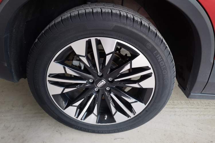 Used Bestune T77 2020 PRO 280 TID Automatic Luxury Model Right Rear Wheel Hub