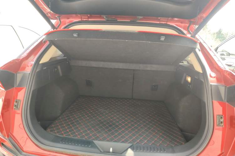 Used Bestune T77 2020 PRO 280 TID Automatic Luxury Model Trunk