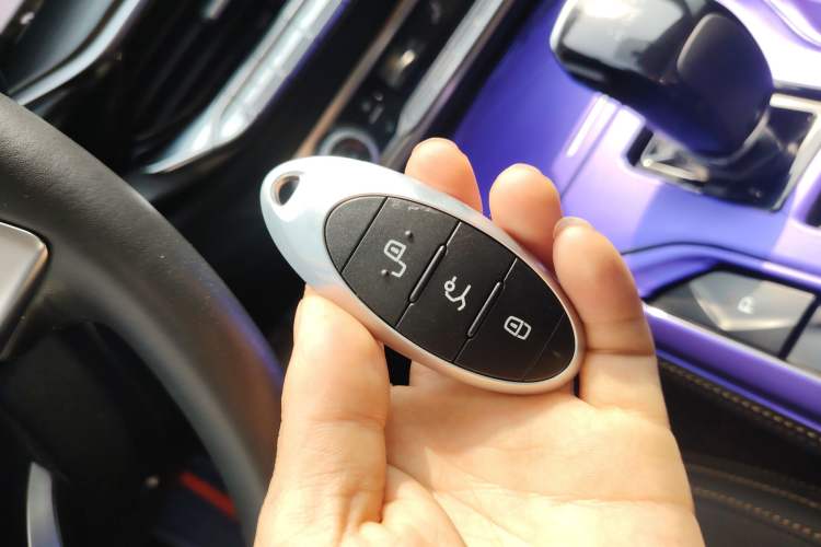Used Bestune T77 2020 PRO 280 TID Automatic Luxury Model Vehicle Key