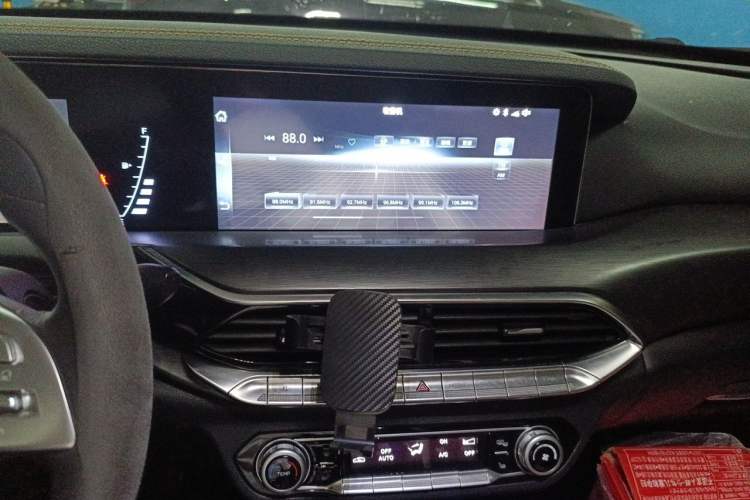 Used Bestune T77 2020 PRO 280 TID Automatic Luxury Model Audio And AC Panel