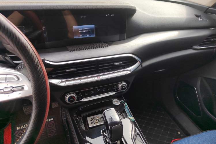 Used Bestune T77 2020 PRO 280 TID Automatic Luxury Model Audio And AC Panel
