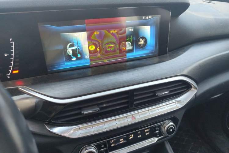 Used Bestune T77 2020 PRO 280 TID Automatic Luxury Model Audio And AC Panel