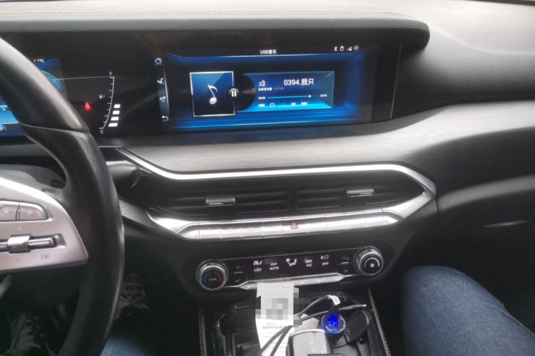 Used Bestune T77 2020 PRO 280 TID Automatic Luxury Model Audio And AC Panel
