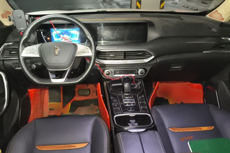 Used Bestune T77 2020 PRO 280 TID Automatic Luxury Model Center Console