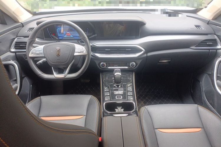 Used Bestune T77 2020 PRO 280 TID Automatic Luxury Model Center Console