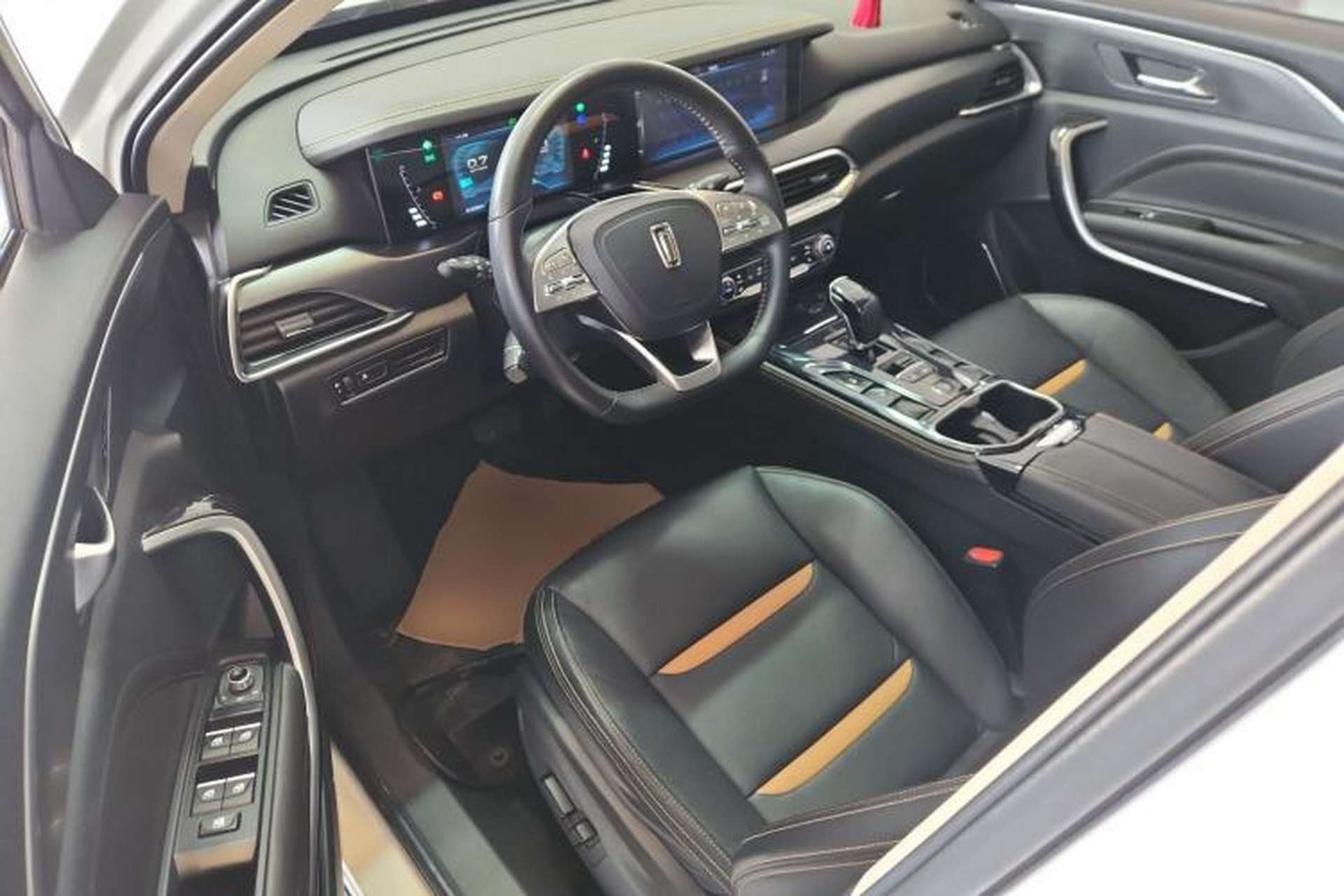 Used Bestune T77 2020 PRO 280 TID Automatic Luxury Model Driver Seat