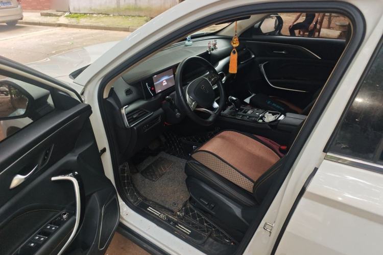 Used Bestune T77 2020 PRO 280 TID Automatic Luxury Model Driver Seat