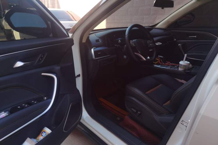 Used Bestune T77 2020 PRO 280 TID Automatic Luxury Model Driver Seat