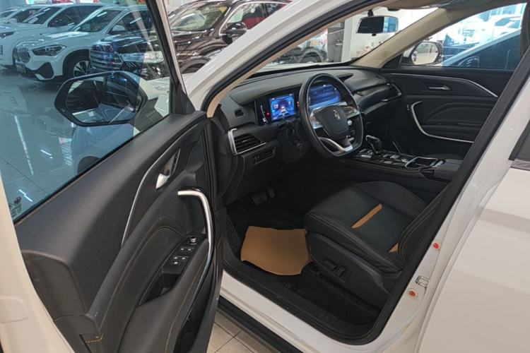 Used Bestune T77 2020 PRO 280 TID Automatic Luxury Model Driver Seat