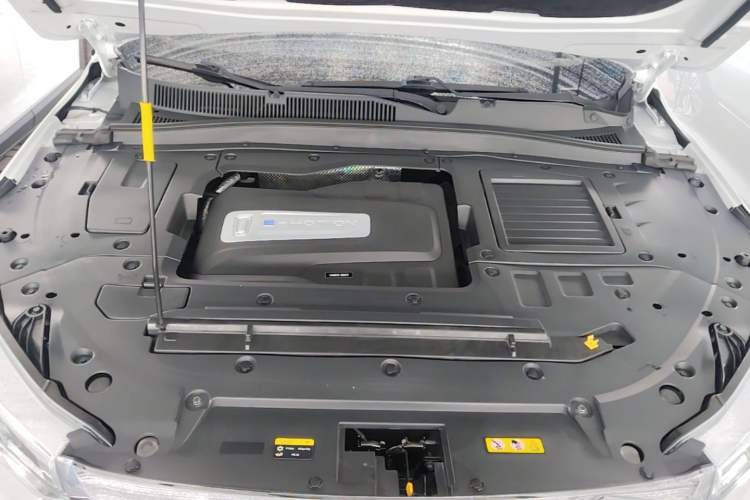 Used Bestune T77 2020 PRO 280 TID Automatic Luxury Model Engine Bay