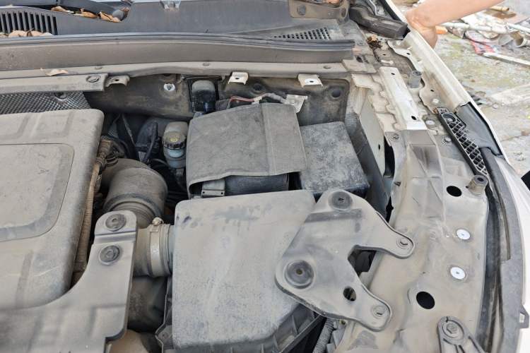 Used Bestune T77 2020 PRO 280 TID Automatic Luxury Model Engine Bay Left