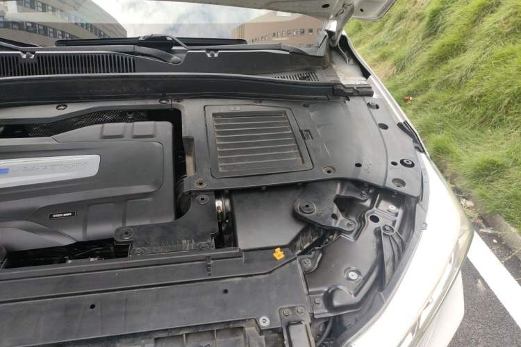 Used Bestune T77 2020 PRO 280 TID Automatic Luxury Model Engine Bay Left