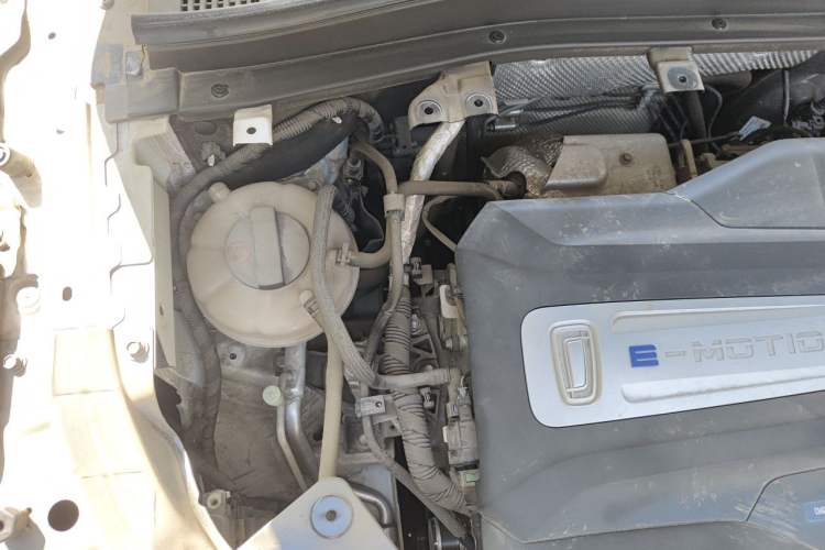 Used Bestune T77 2020 PRO 280 TID Automatic Luxury Model Engine Bay Right