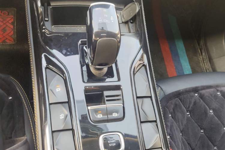 Used Bestune T77 2020 PRO 280 TID Automatic Luxury Model Gear Lever