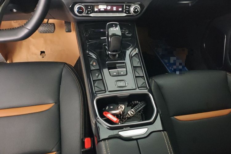 Used Bestune T77 2020 PRO 280 TID Automatic Luxury Model Gear Lever