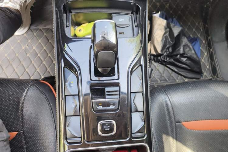 Used Bestune T77 2020 PRO 280 TID Automatic Luxury Model Gear Lever