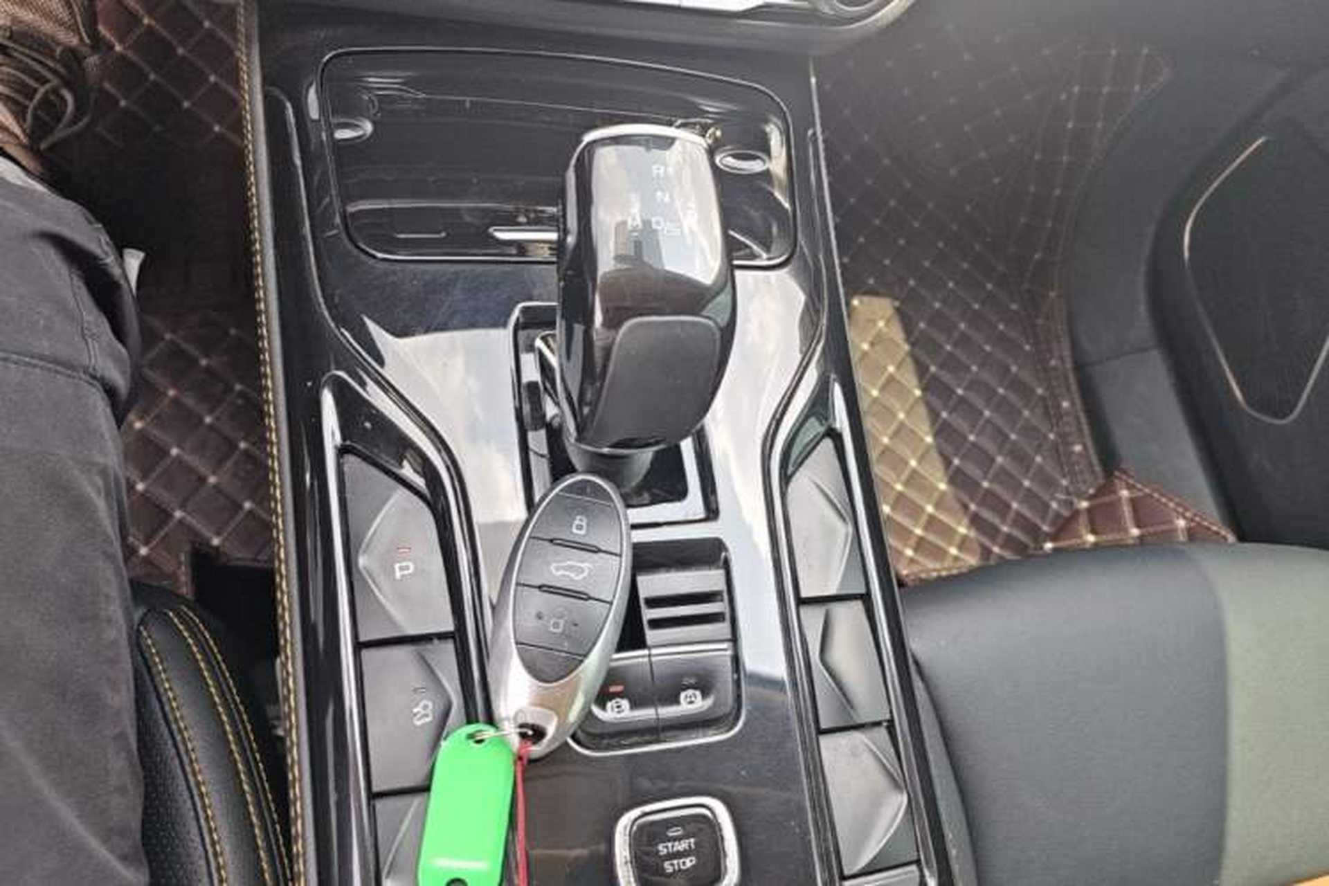 Used Bestune T77 2020 PRO 280 TID Automatic Luxury Model Gear Lever