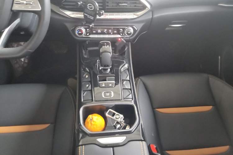 Used Bestune T77 2020 PRO 280 TID Automatic Luxury Model Gear Lever