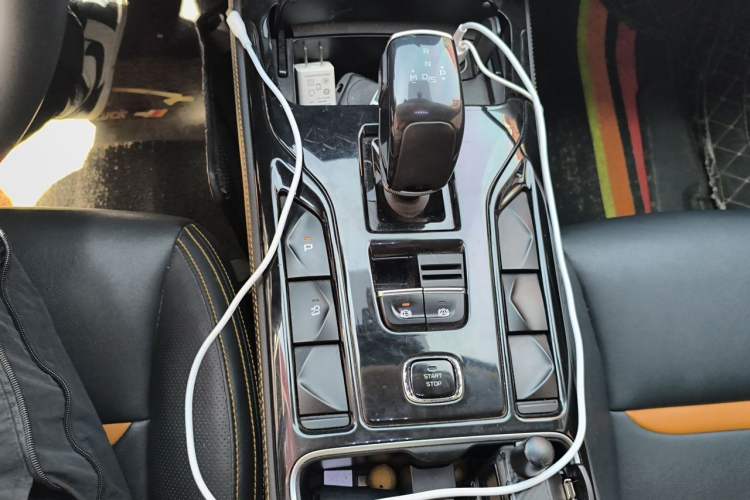 Used Bestune T77 2020 PRO 280 TID Automatic Luxury Model Gear Lever