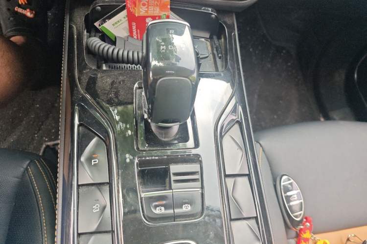 Used Bestune T77 2020 PRO 280 TID Automatic Luxury Model Gear Lever