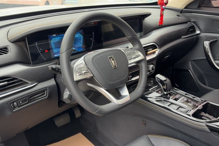 Used Bestune T77 2020 PRO 280 TID Automatic Luxury Model Interior 1