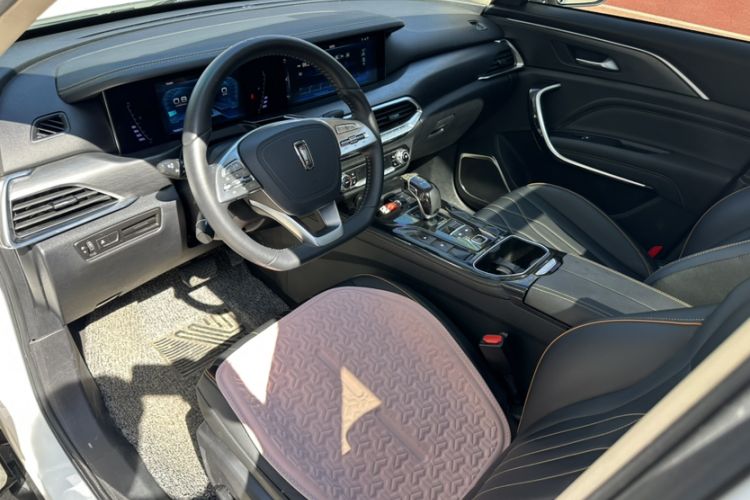 Used Bestune T77 2020 PRO 280 TID Automatic Luxury Model Interior 1