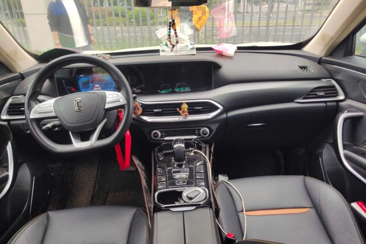 Used Bestune T77 2020 PRO 280 TID Automatic Luxury Model Interior 2