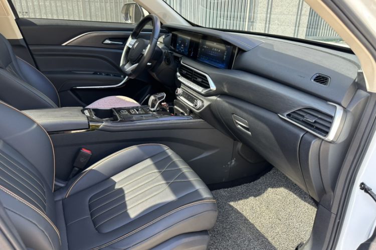 Used Bestune T77 2020 PRO 280 TID Automatic Luxury Model Interior 3