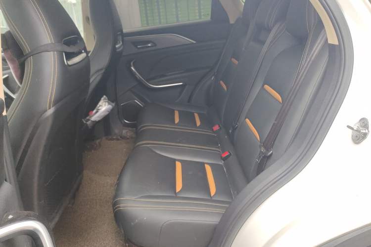 Used Bestune T77 2020 PRO 280 TID Automatic Luxury Model Interior 4