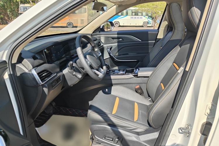 Used Bestune T77 2020 PRO 280 TID Automatic Luxury Model Interior 6