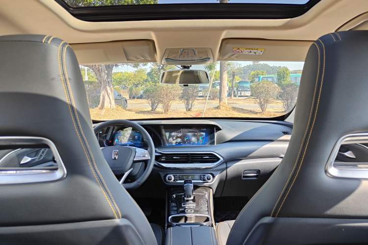 Used Bestune T77 2020 PRO 280 TID Automatic Luxury Model Interior 7