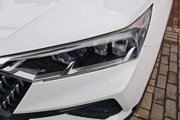 Used Bestune T77 2020 PRO 280 TID Automatic Luxury Model Left Front Headlight