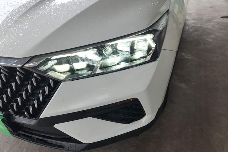 Used Bestune T77 2020 PRO 280 TID Automatic Luxury Model Left Front Headlight