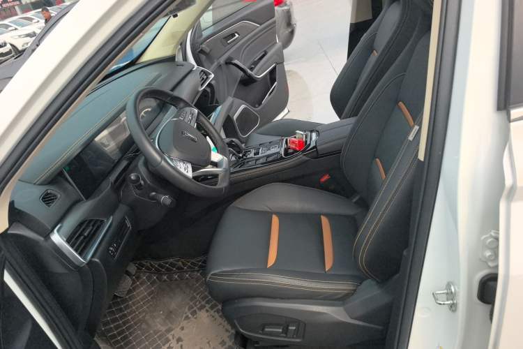 Used Bestune T77 2020 PRO 280 TID Automatic Luxury Model Left Front Seat