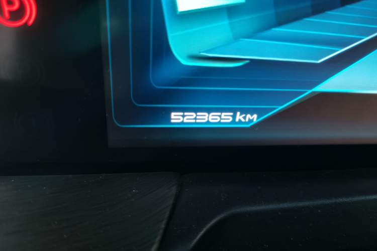Used Bestune T77 2020 PRO 280 TID Automatic Luxury Model Odometer Close Up