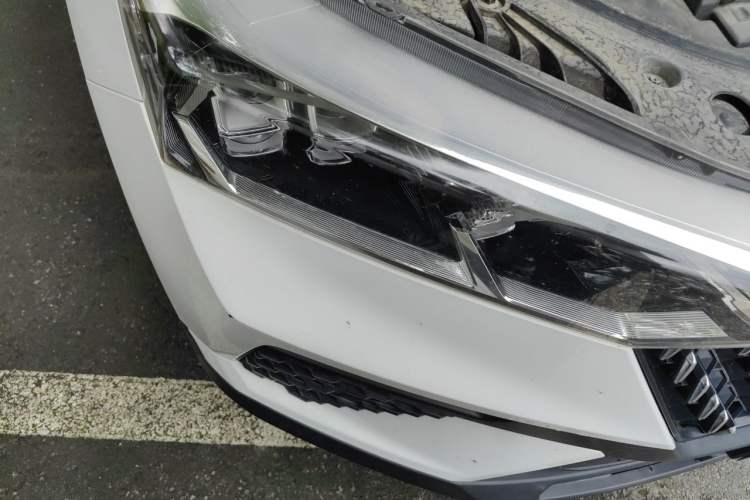 Used Bestune T77 2020 PRO 280 TID Automatic Luxury Model Right Front Headlight