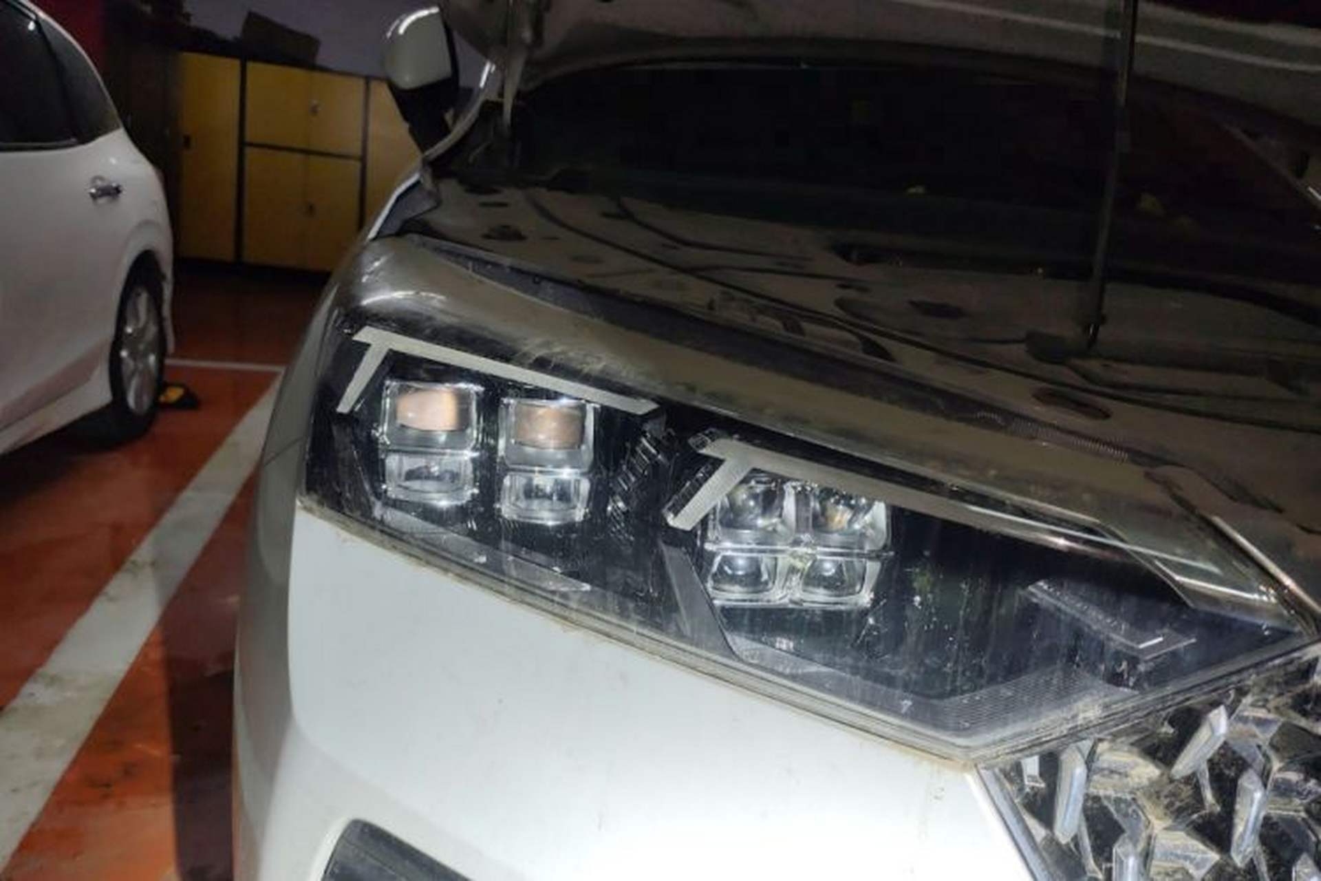 Used Bestune T77 2020 PRO 280 TID Automatic Prestige Model Right Front Headlight