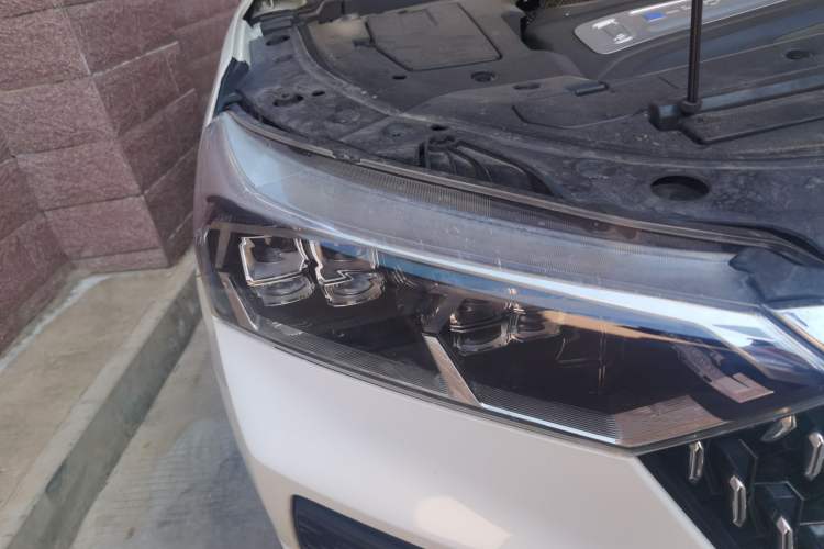 Used Bestune T77 2020 PRO 280 TID Automatic Luxury Model Right Front Headlight