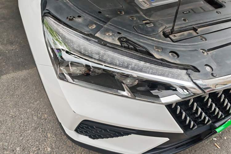 Used Bestune T77 2020 PRO 280 TID Automatic Luxury Model Right Front Headlight