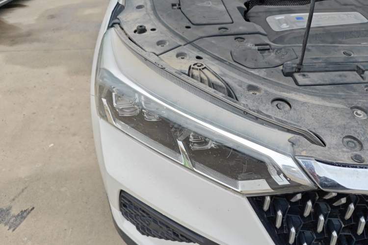 Used Bestune T77 2020 PRO 280 TID Automatic Luxury Model Right Front Headlight