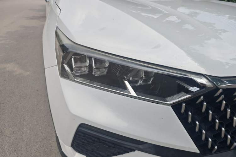 Used Bestune T77 2020 PRO 280 TID Automatic Luxury Model Right Front Headlight