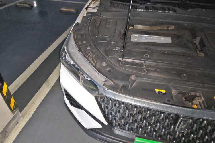 Used Bestune T77 2020 PRO 280 TID Automatic Prestige Model Right Front Headlight