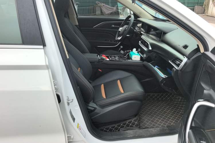 Used Bestune T77 2020 PRO 280 TID Automatic Luxury Model Right Front Seat