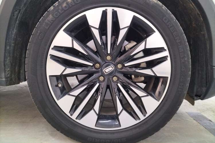 Used Bestune T77 2020 PRO 280 TID Manual Luxury Model Right Front Wheel Hub