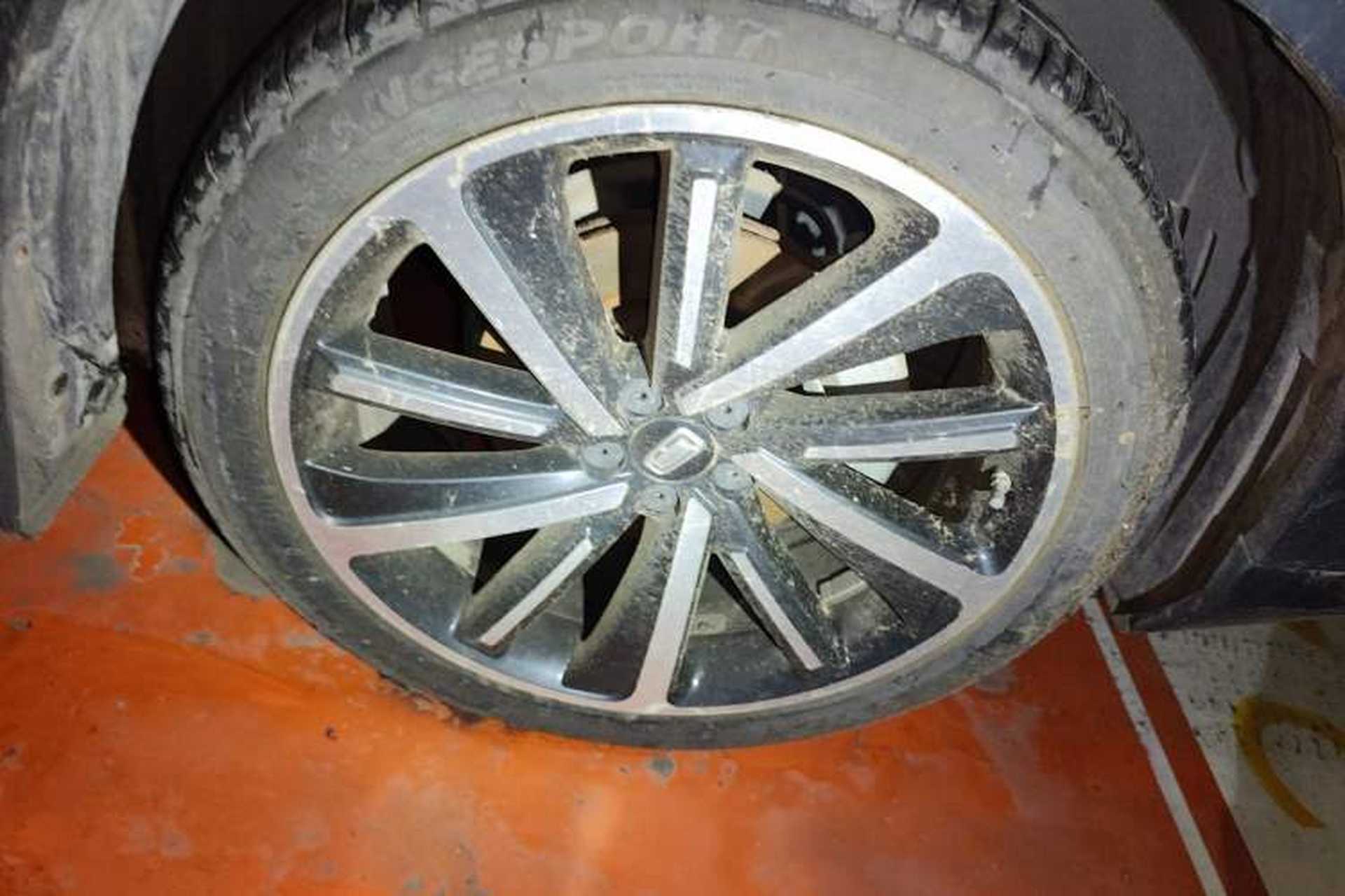 Used Bestune T77 2020 PRO 280 TID Automatic Prestige Model Right Front Wheel Hub
