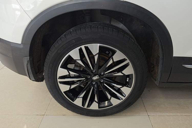 Used Bestune T77 2020 PRO 280 TID Automatic Luxury Model Right Rear Wheel Hub
