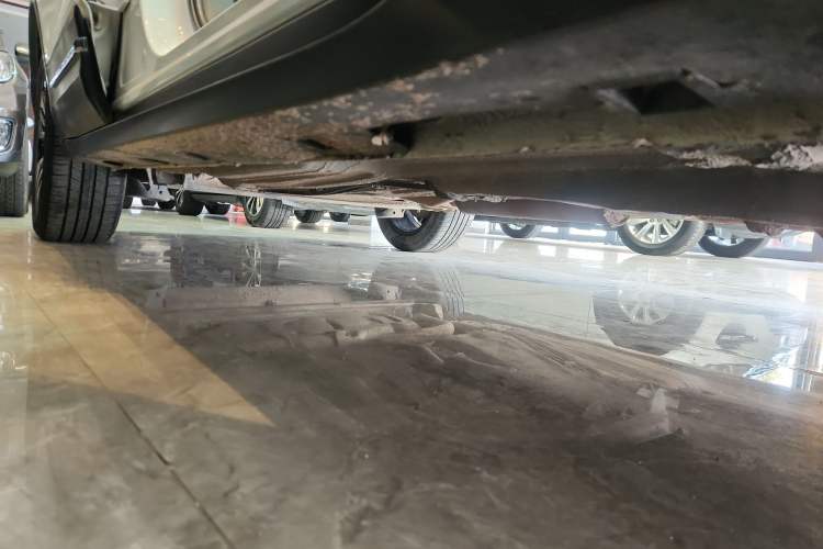 Used Bestune T77 2020 PRO 280 TID Automatic Luxury Model Right Side Sill